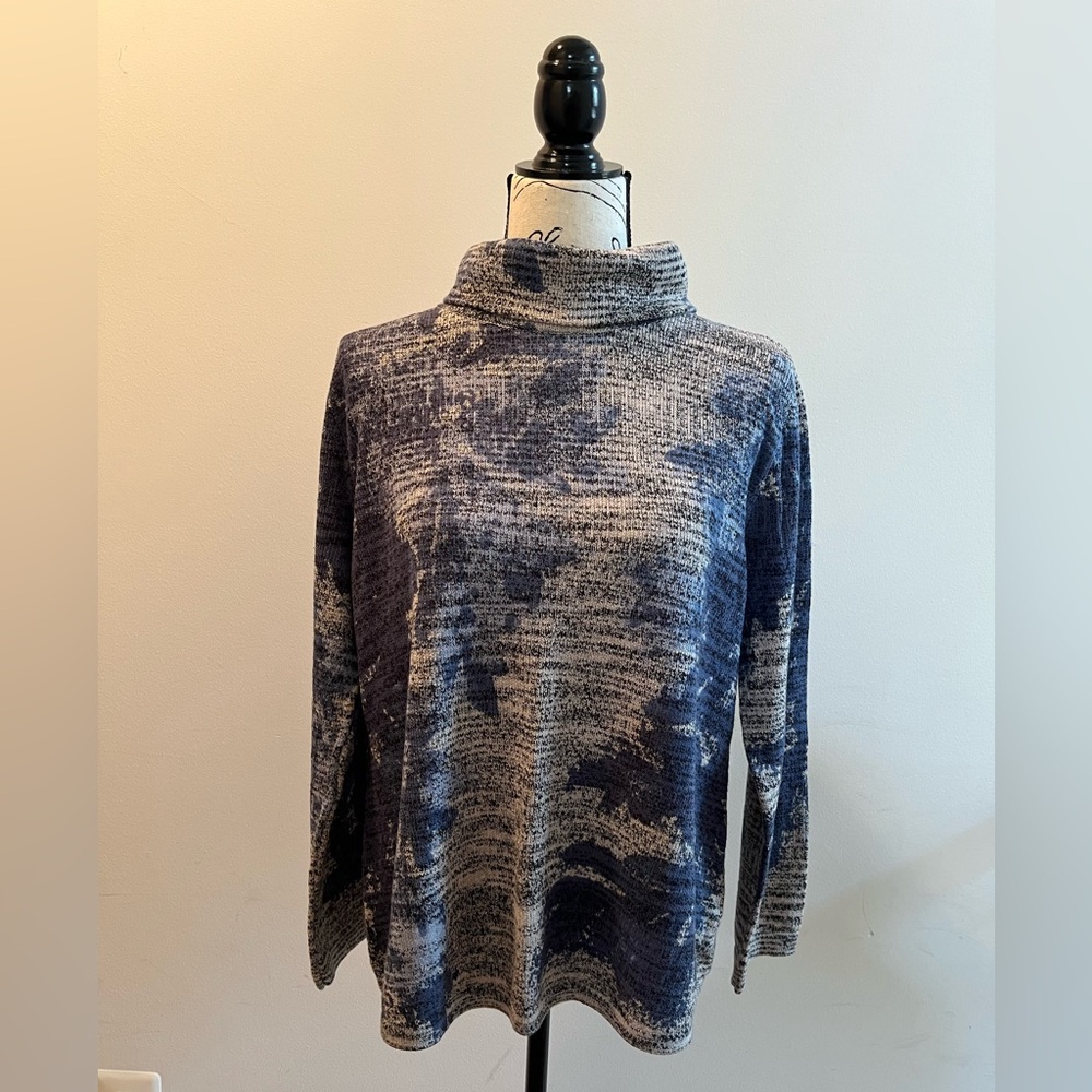 NIC+ZOE Textured Blue and Cream Turtleneck Sweater